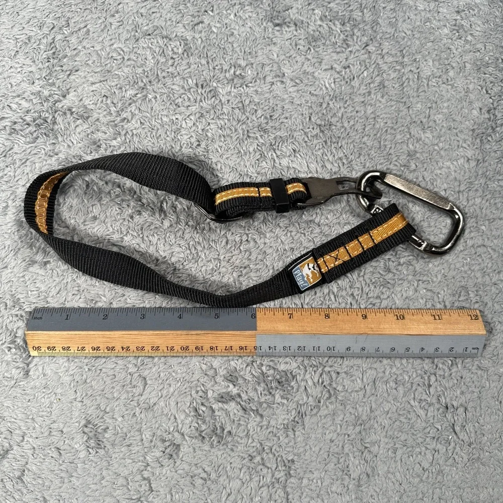 Kurgo Car Safety Tether for Dogs Connects Harness Directly to Seatbelt Buckle